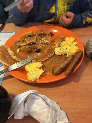 Village Inn, Colorado Springs