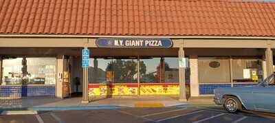 New York Giant Pizza