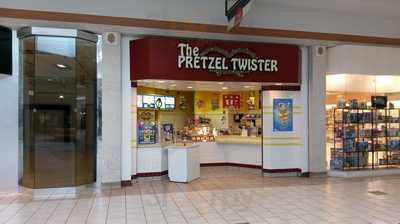 Pretzel Twister, Charleston