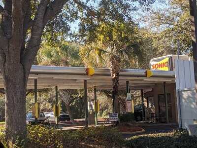 Sonic Drive-In, Charleston