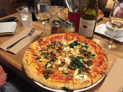 Sauce Pizza & Wine