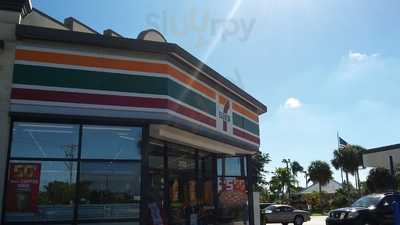 7-Eleven, Naples