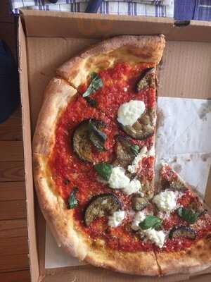 Fratellis Wood Fired Pizzeria-avalon