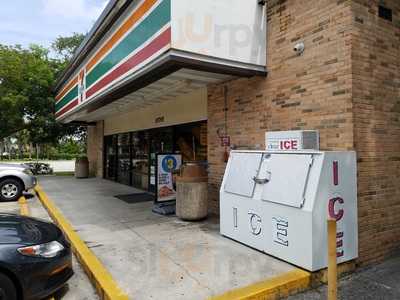 7-Eleven, Naples