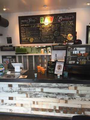 Raw Remedy Organic Juice & Raw Food Bar, Palm Springs