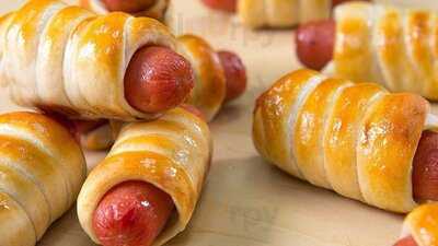 Wetzel's Pretzels, Indian Wells