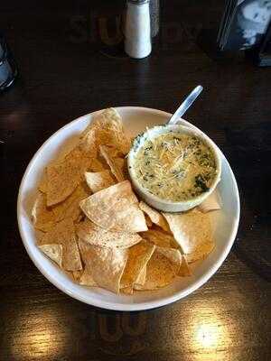 Bar Louie - Plaza on University