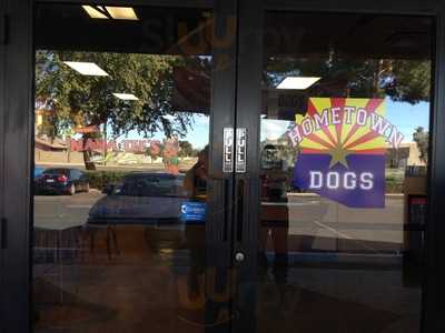 Nana Tee's Hometown Dogs, Phoenix