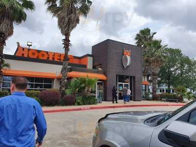 Hooters, Houston