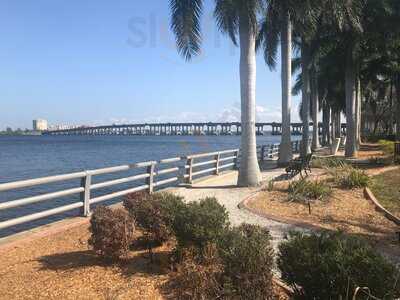 PIER 22, Bradenton