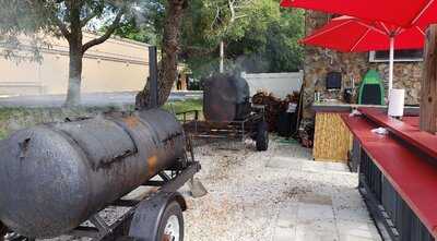 Pig Out BBQ & Southern Soul Food, Bradenton