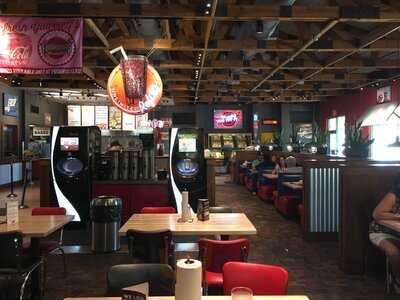 Fuddruckers