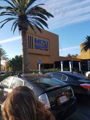 Mizu Sushi Bar & Grill, Tustin