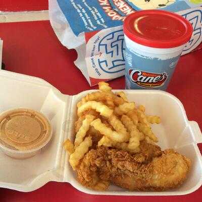 Raising Cane's Chicken Fingers, Glendale