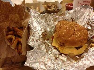 Five Guys, Mount Pleasant