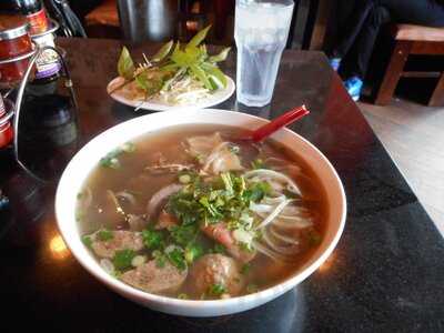 Pho Saigon Pearl