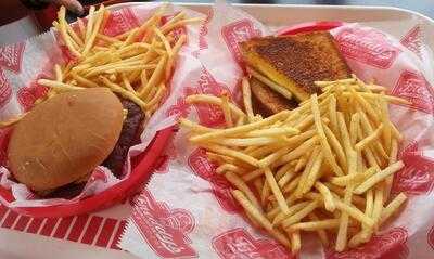 Freddy's Frozen Custard & Steakburgers