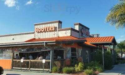 Hooters