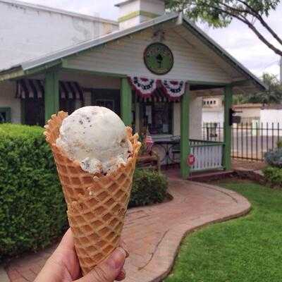 Papa Ed's Ice Cream