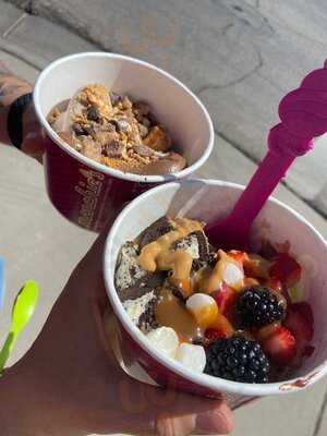 Menchie's Frozen Yogurt, Ogden