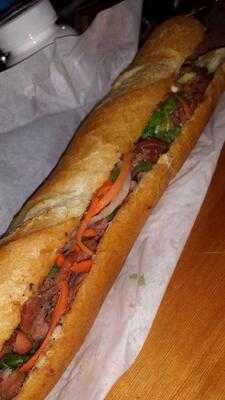 Banh Mi & Che Cali