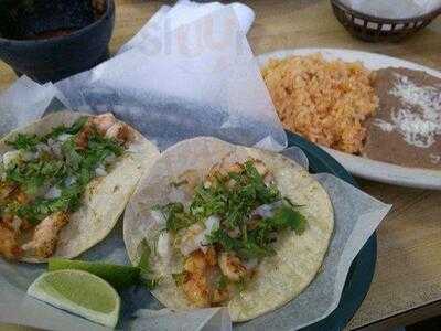 La Salsa Taqueria, Brunswick