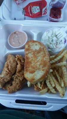 Raising Cane's Chicken Fingers, Brownsville