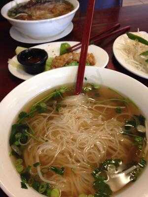 Pho Hang, Roseville