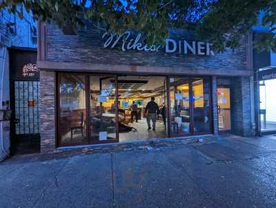 Mike's Diner, Astoria