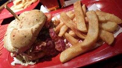 Red Robin Gourmet Burgers, Pensacola