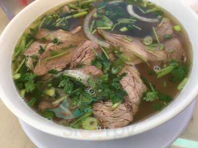 828 Pho, Santa Ana