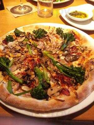 California Pizza Kitchen