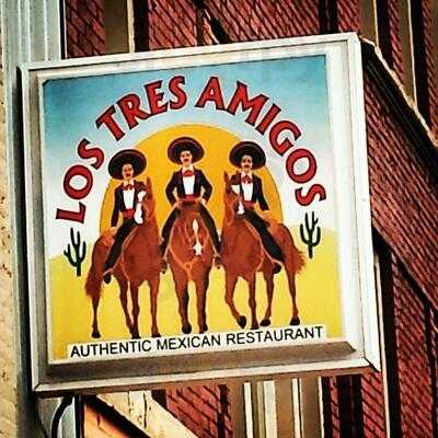 Los Tres Amigos, Lansing