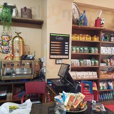 Parrot Coffee & Gourmet Deli