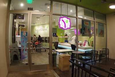 Yogurtland, San Luis Obispo