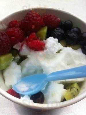 Ocean Blue Frozen Yogurt, Glendale