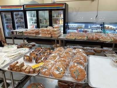 Banh Mi And Che Cali Bakery