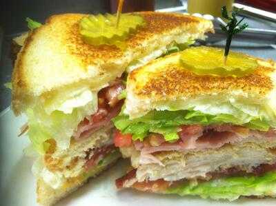 The Hungry Bear Cafe