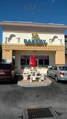 Luis Bakery, Cape Coral