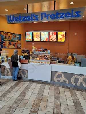 Wetzel's Pretzels, Roseville