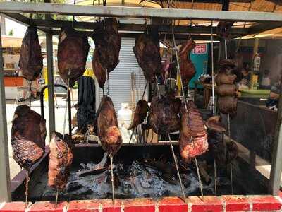 Llanera Carne En Vara / Woodfired Meat