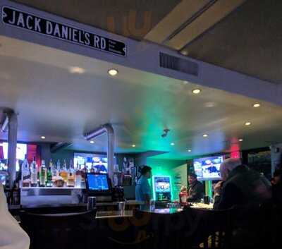 Quincy's South Bar & Grille, Rockville