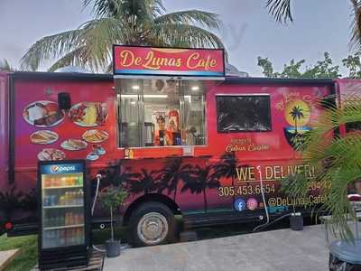 AJ DE LUNAS Cafe, Florida Keys