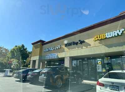 Subway, Santa Ana