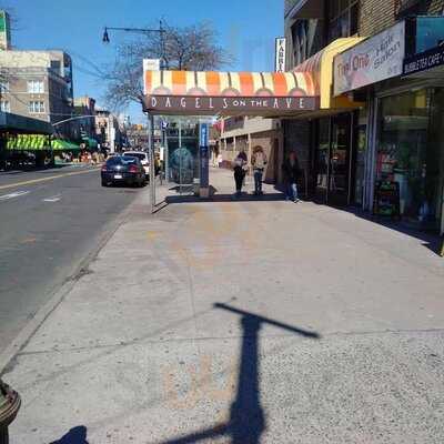 Bagels on the Ave, Astoria