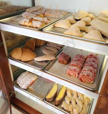 Chelo's Bakery, Santa Ana