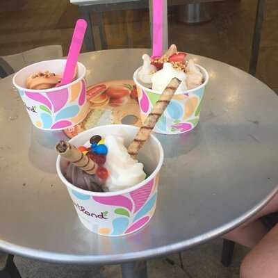 Yogurtland, Costa Mesa