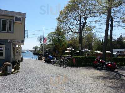 The Station Bar, Hampton Bays