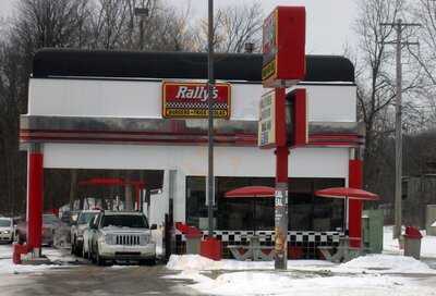 Rally's Hamburgers, Lansing