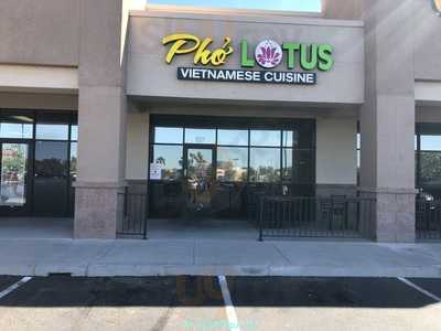 Pho Lotus, Gilbert